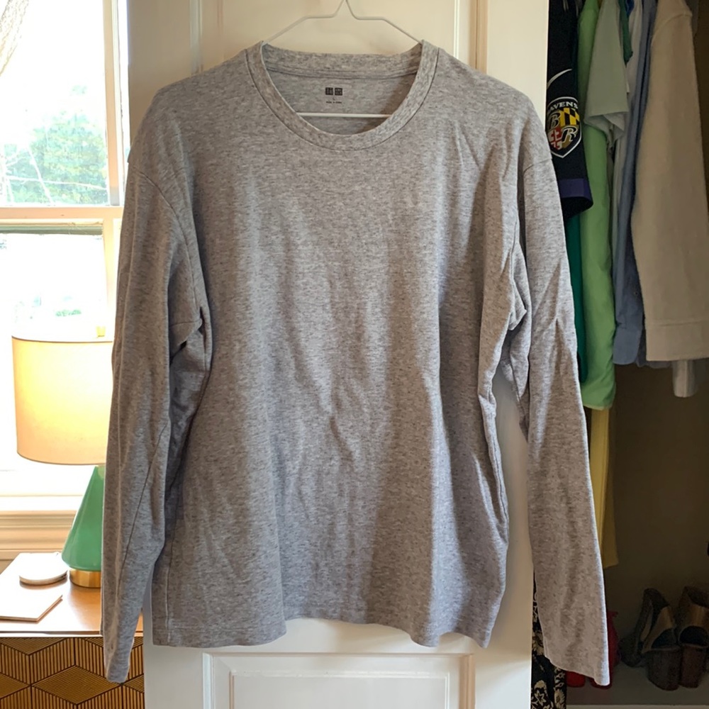 Men’s Uniqlo long sleeve shirt